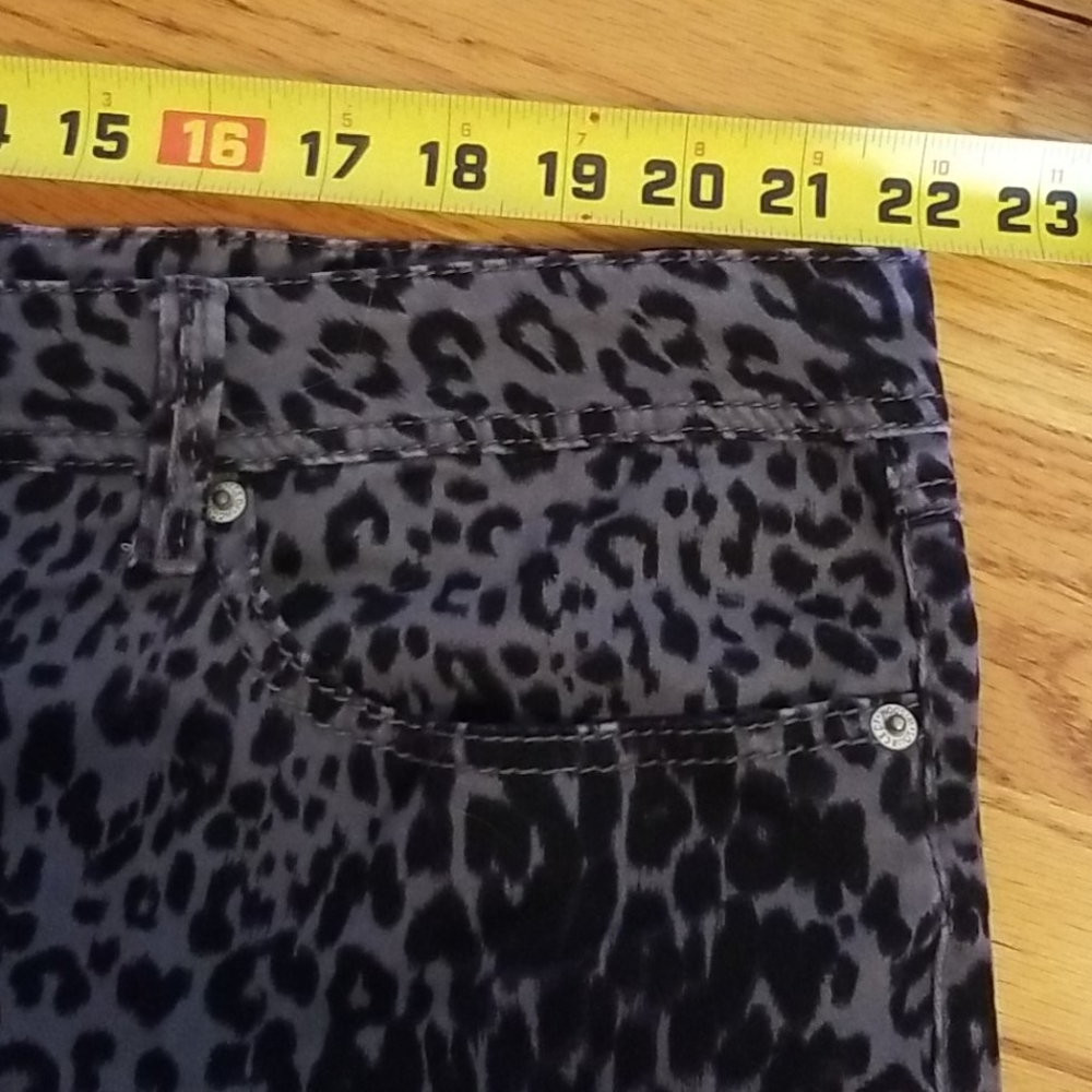 Torrid shorties - Picture 3 of 5